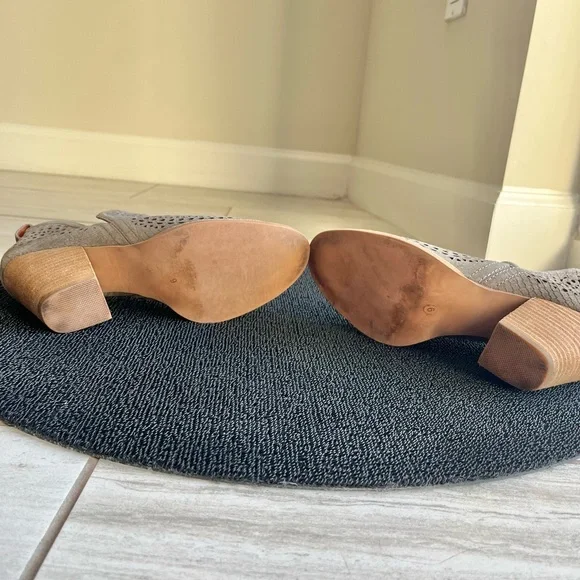 Jeffrey Campbell Beige Ankle Booties - Picture 6 of 8